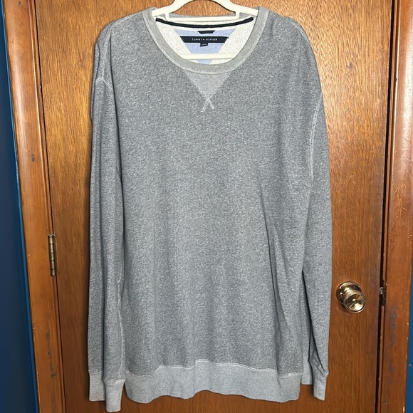 Lot of Three (3) XXL Tommy Bahama Men’s Sweaters - Picture 4 of 9